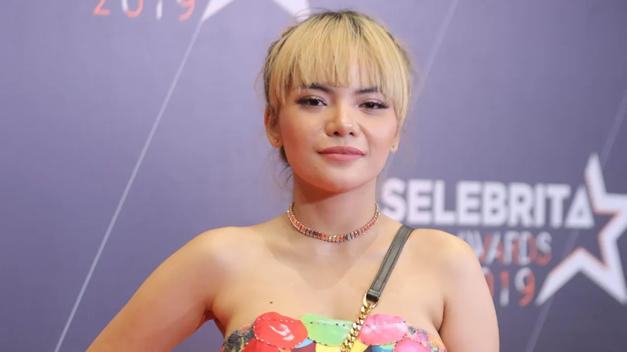 Dinar Candy Tuding Bebby Fey Fitnah Atta Halilintar Terkait Kasus Pelecehan Seksual Dinar Candy Tuding Bebby Fey Fitnah Atta Halilintar Terkait Kasus Pelecehan Seksual