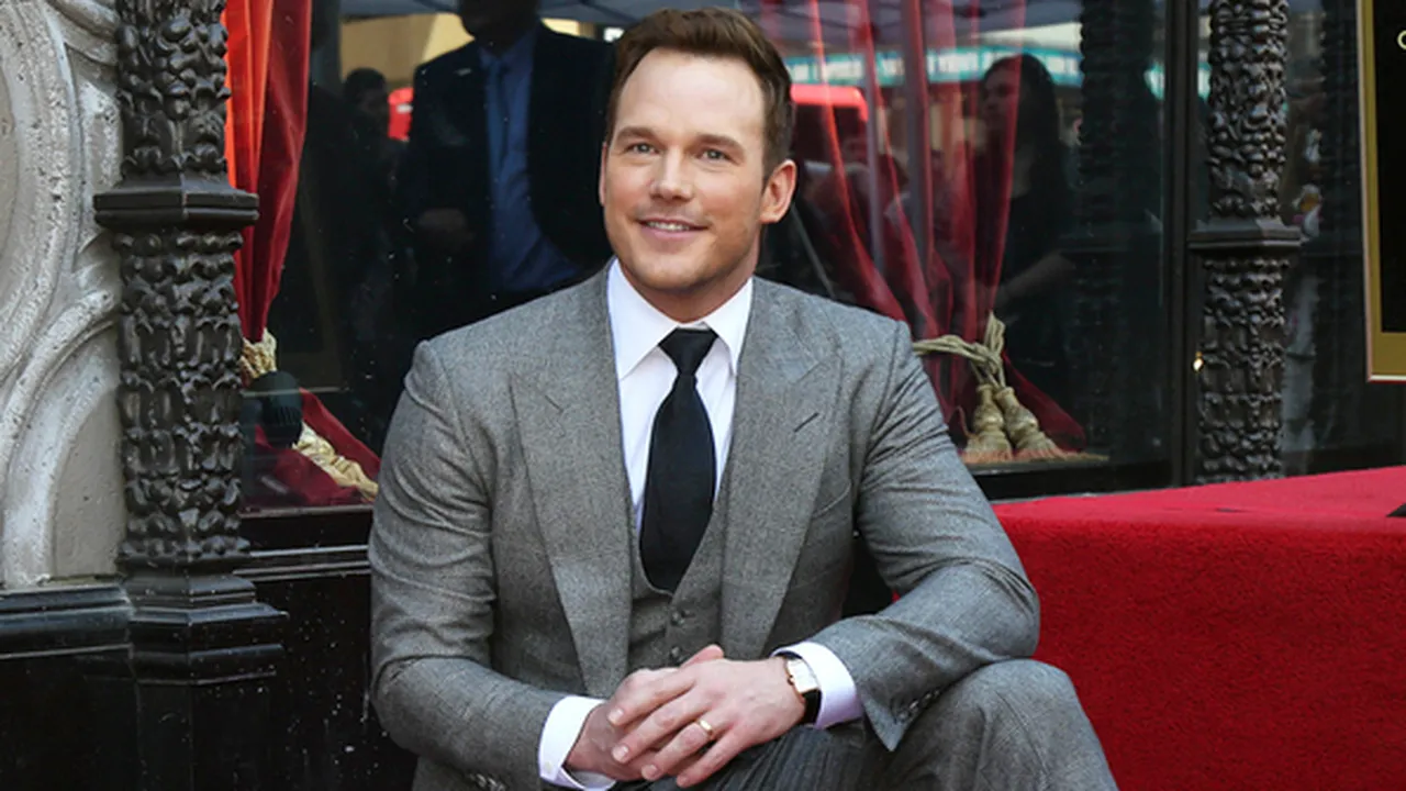 Dinner Romantis, Chris Pratt Gandeng Mesra Katherine Schwarzenegger