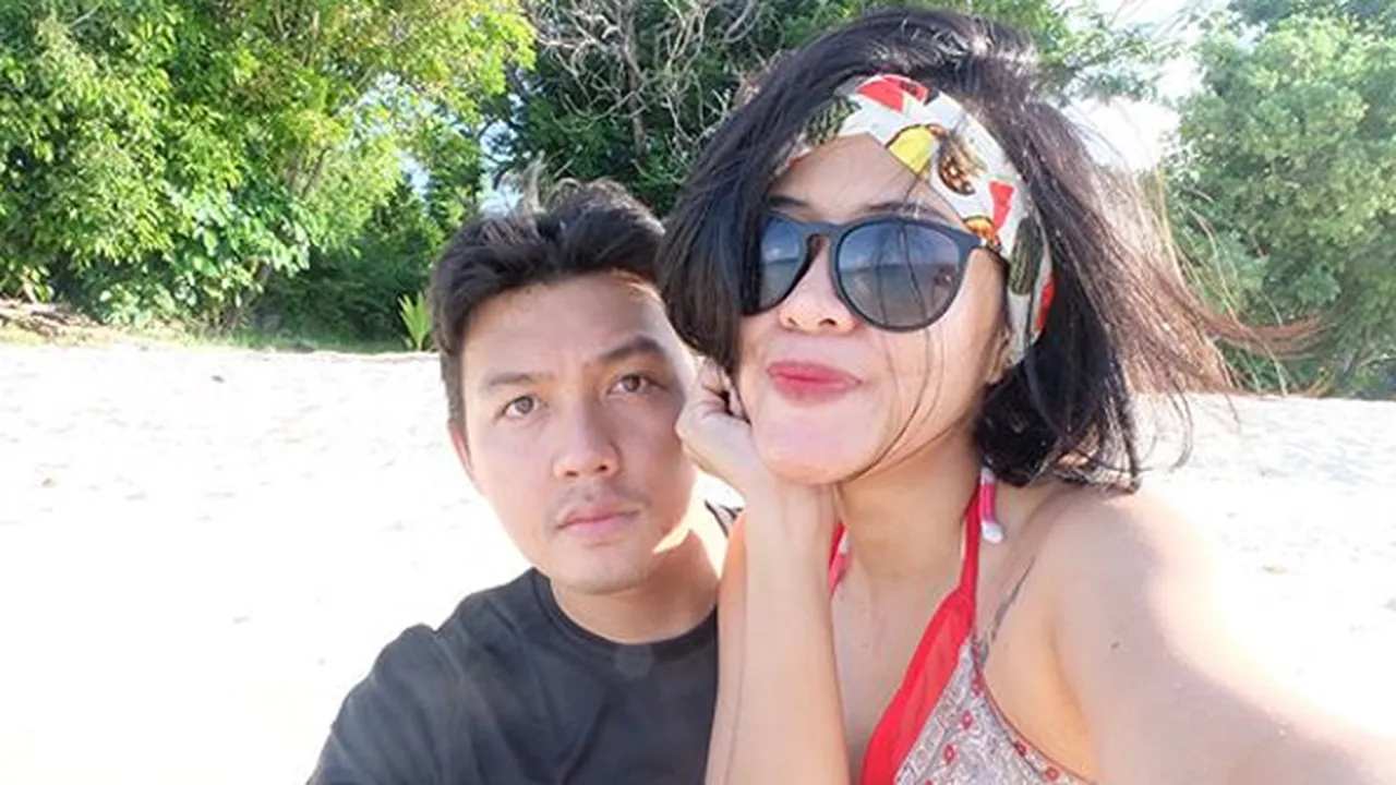 Dirly Idol Dikaruniai Anak Laki-Laki Tepat di Tanggal Cantik 12-12 Dirly Idol Dikaruniai Anak Laki-Laki Tepat di Tanggal Cantik 12-12