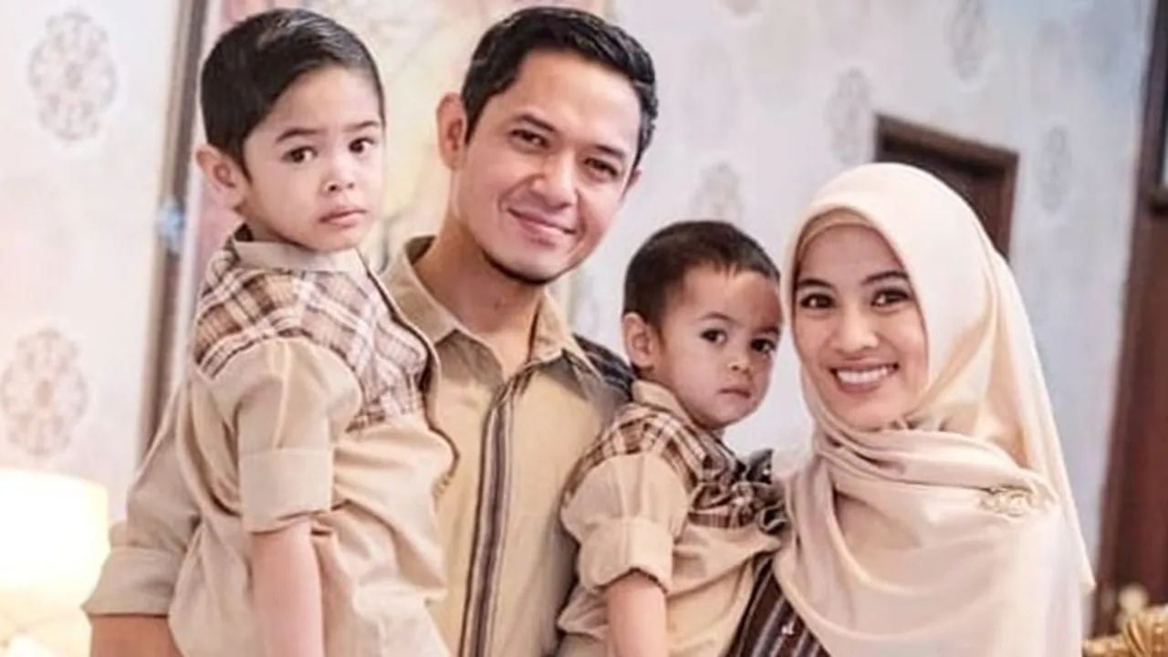 #DiRumahAja, Ini yang Dilakukan Dude Harlino Agar Anak-anak Tidak Bosan