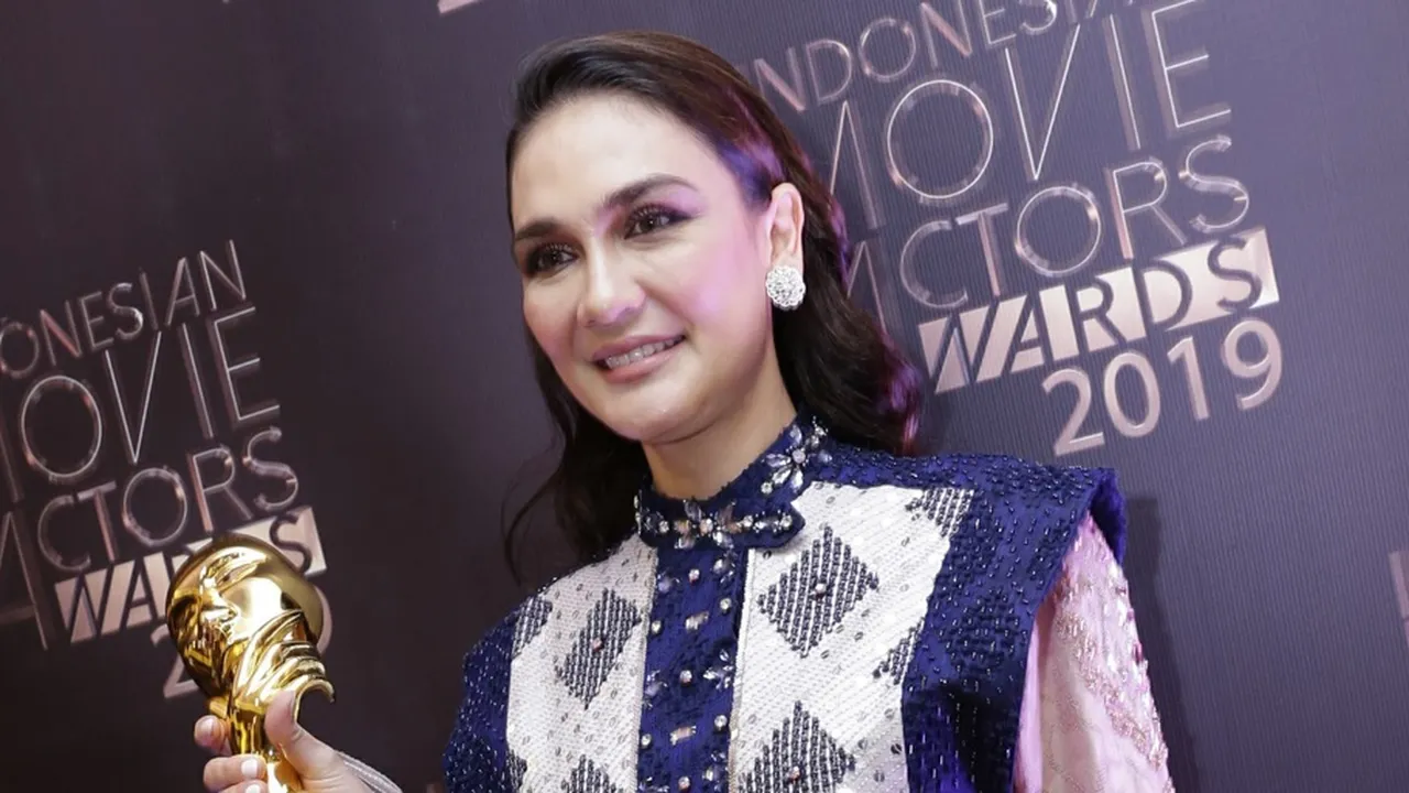 Dirumorkan Go International, Luna Maya Ketemuan Dengan Produser X-MEN: THE LAST STAND