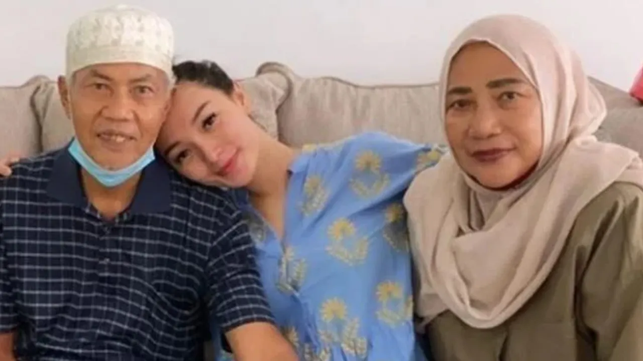 Disayang Banget Oleh Mertua, Ternyata Ini Rahasia Zaskia Gotik
