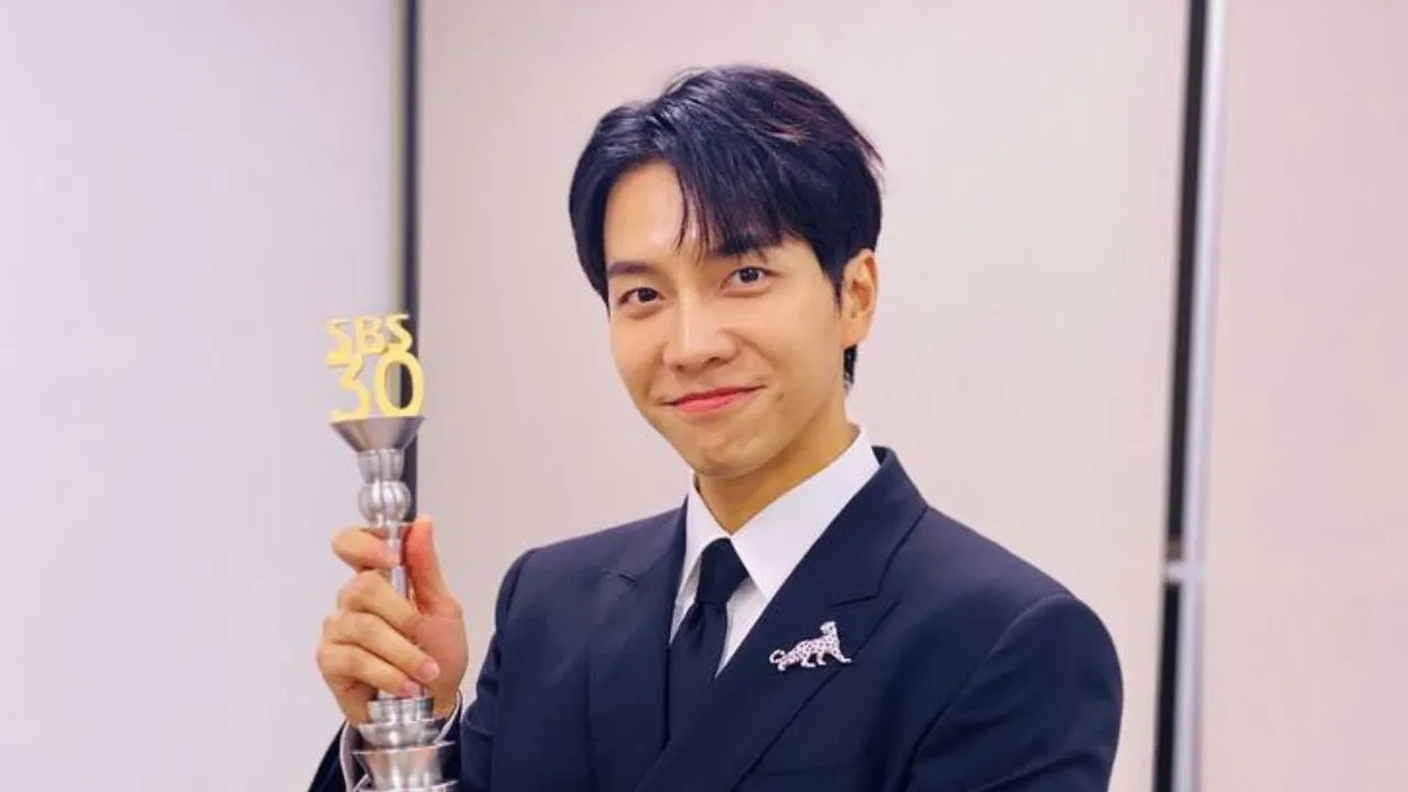 Dispatch Ungkap Lee Seung Gi Tak Pernah Dibayar Selama Jadi Penyanyi