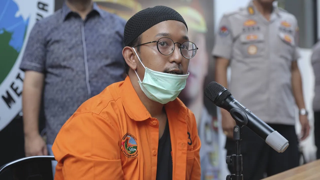 Ditangkap dengan Barang Bukti 83, 83 Gram Ganja, Rifat Umar: Saya Bukan Pengedar Ditangkap dengan Barang Bukti 83, 83 Gram Ganja, Rifat Umar: Saya Bukan Pengedar