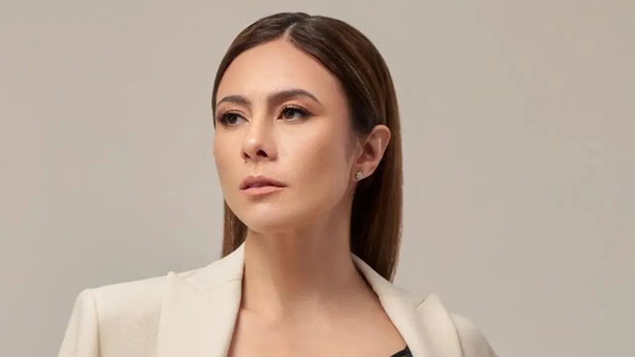 Ditanya Soal Hubungannya dengan Sabda Ahessa, Wulan Guritno Irit Bicara