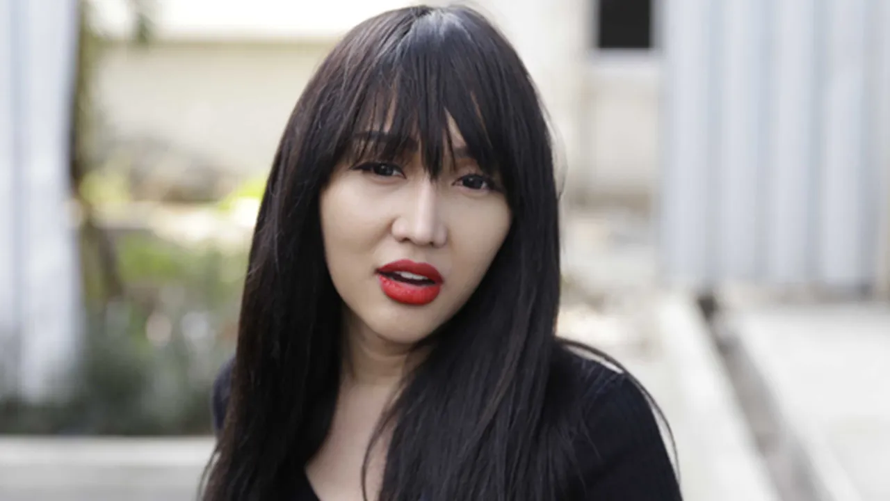 Ditanya Soal Siapa Saksi Pernikahan Vanessa Angel, Lucinta Luna: No Comment