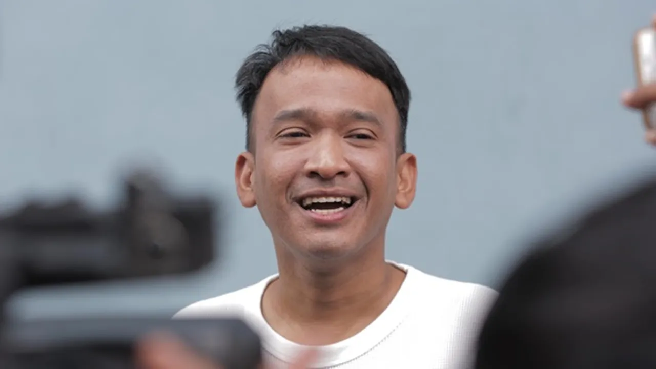 Ditanya UU Cipta Kerja, Ruben Onsu Jabarkan Kondisi Karyawannya Saat Ini Ditanya UU Cipta Kerja, Ruben Onsu Jabarkan Kondisi Karyawannya Saat Ini