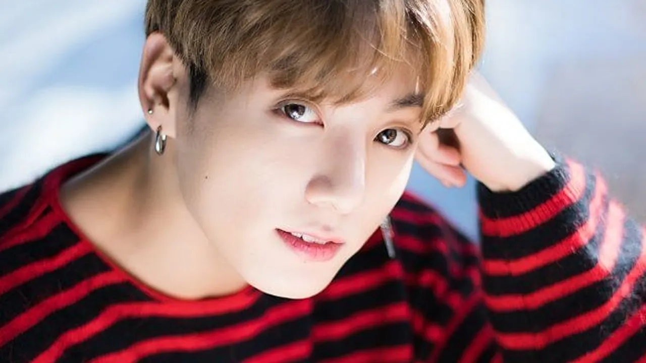 Ditelepon Sasaeng Fans Saat Live, Ini yang Dilakukan Jungkook BTS