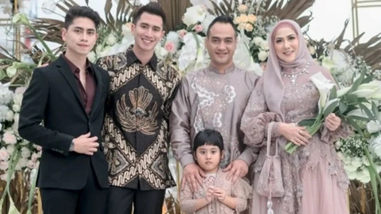 Dituding Nikahi Venna Melinda Dengan Modal Endorse, Ferry Irawan Buka Suara Dituding Nikahi Venna Melinda Dengan Modal Endorse, Ferry Irawan Buka Suara