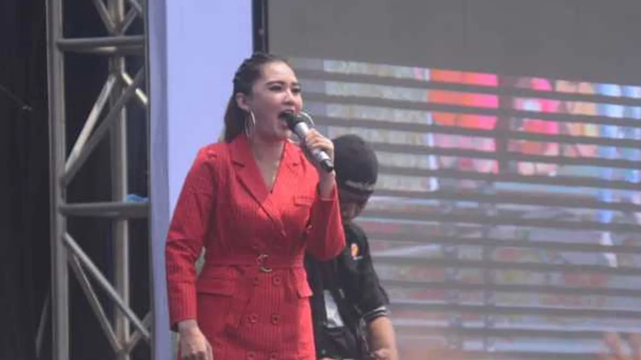 Dituduh Selingkuh dengan Mantan Bupati Kediri, Nella Kharisma Diperiksa di Polda