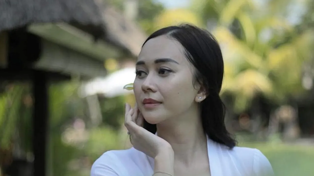 Dituduh Settingan, Aura Kasih Angkat Bicara Soal Unfollow Instagram Suami