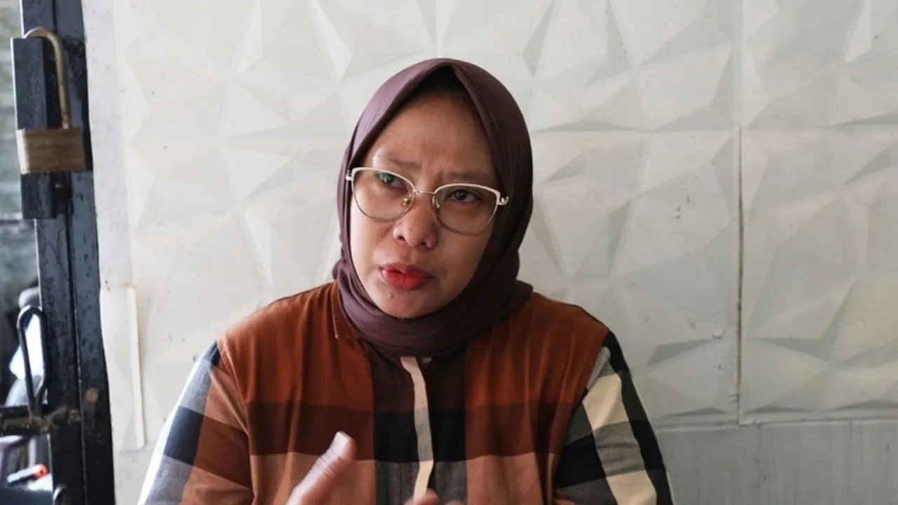 Ditusuk Tetangganya Sendiri, Sandy Permana Meninggal Dunia Dipelukan Istri Tercinta Ditusuk Tetangganya Sendiri, Sandy Permana Meninggal Dunia Dipelukan Istri Tercinta