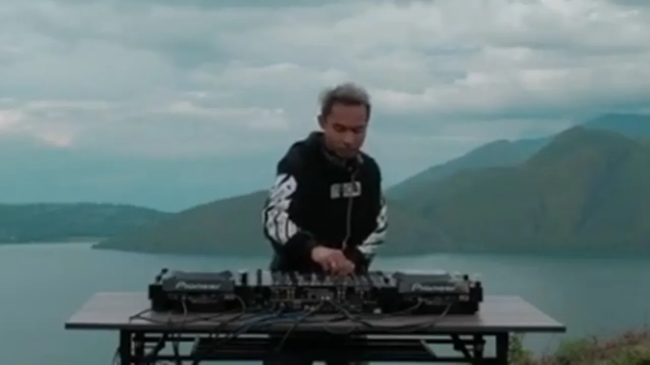 DJ Cliffrs Kenalkan Pariwisata Sumatera Utara Lewat Musik
