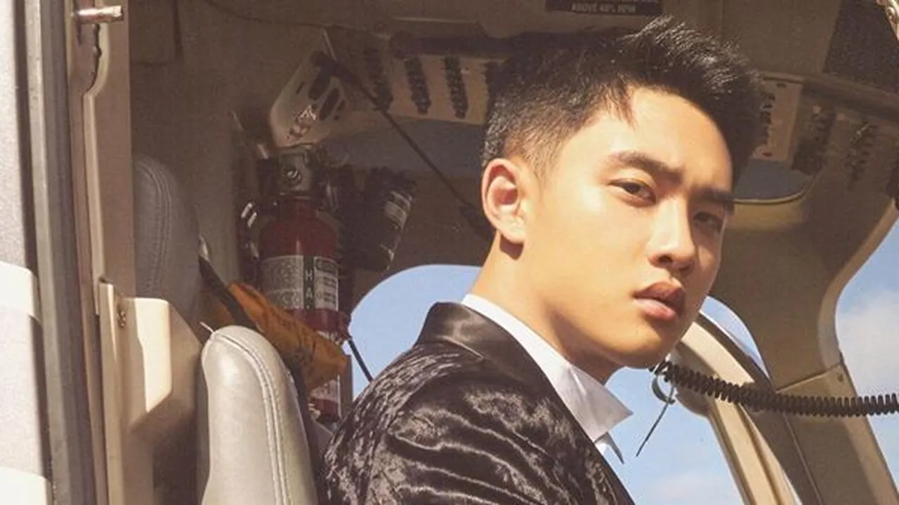 D.O. EXO Pindah Tempat Wamil dan Bawa Tas Besar Banget, Fans: Pengen Bantuin!
