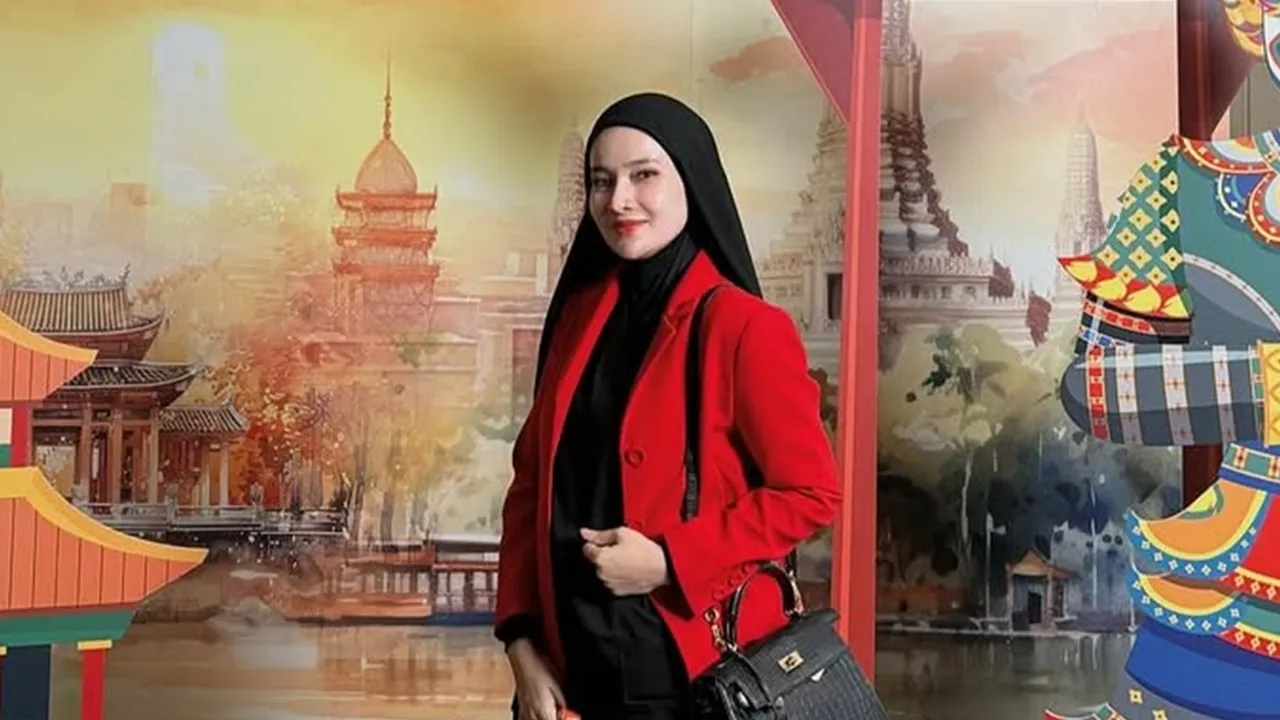 Dokter Ayu Widyaningrum Tampil di Billboard Times Square New York