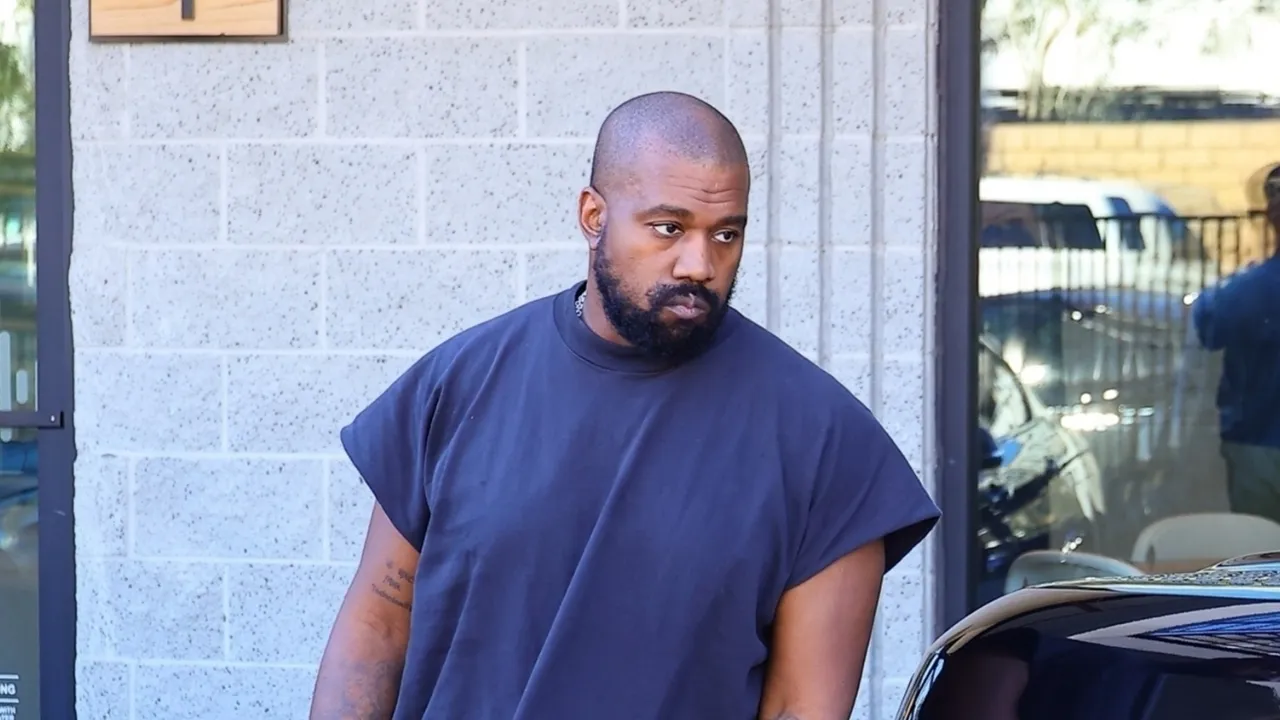 Dome Stage Viral Kanye West Siap di GBK