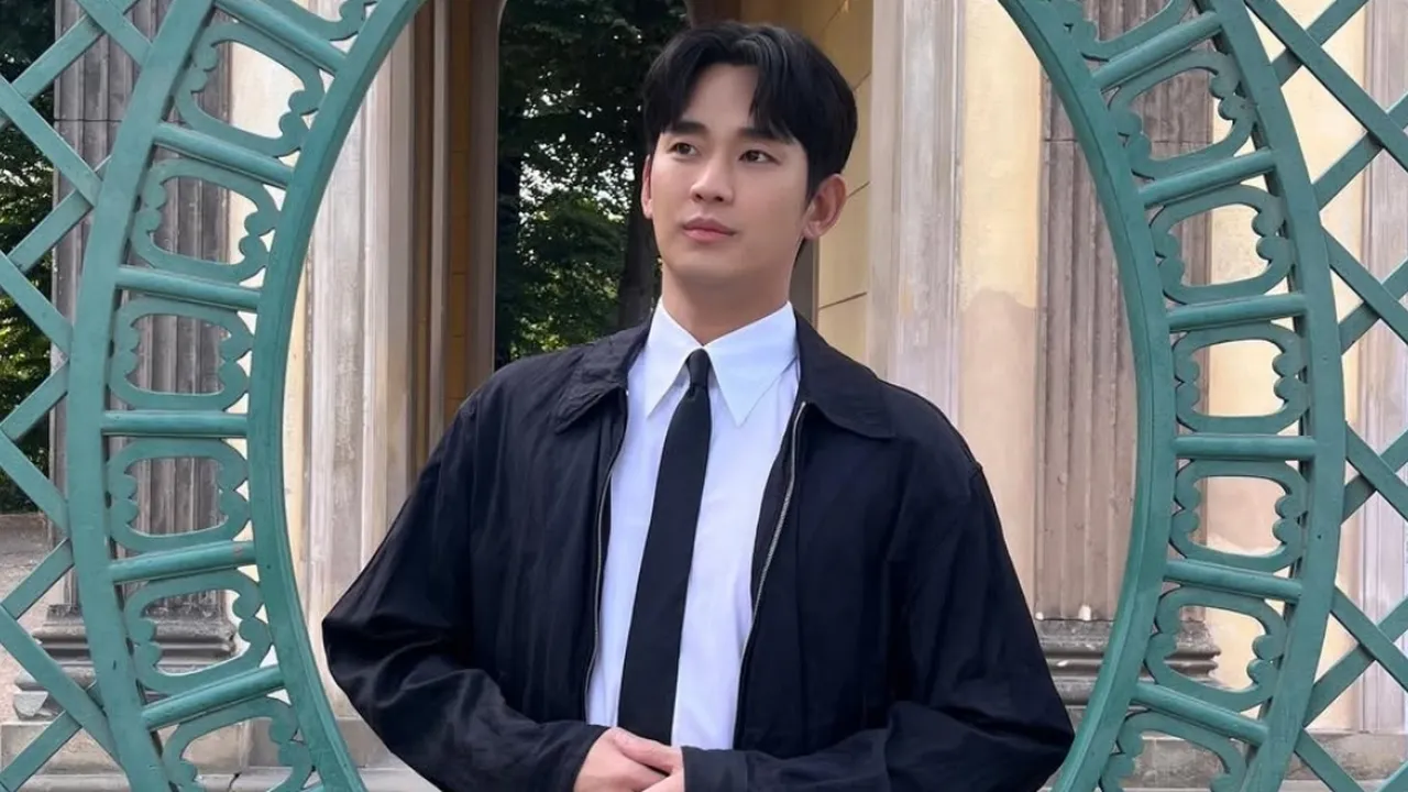 Drama Barunya Ditunda, Kim Soo Hyun Terancam Kena Denda Ratusan Miliar Won