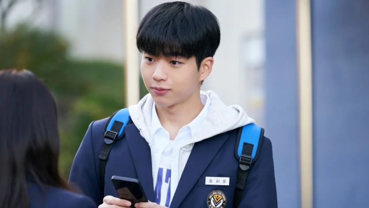 Drama Cha Kang Yoon, Aktor Rookie yang Lagi Naik Daun dalam Waktu Singkat Lewat Drakor Populer 2025