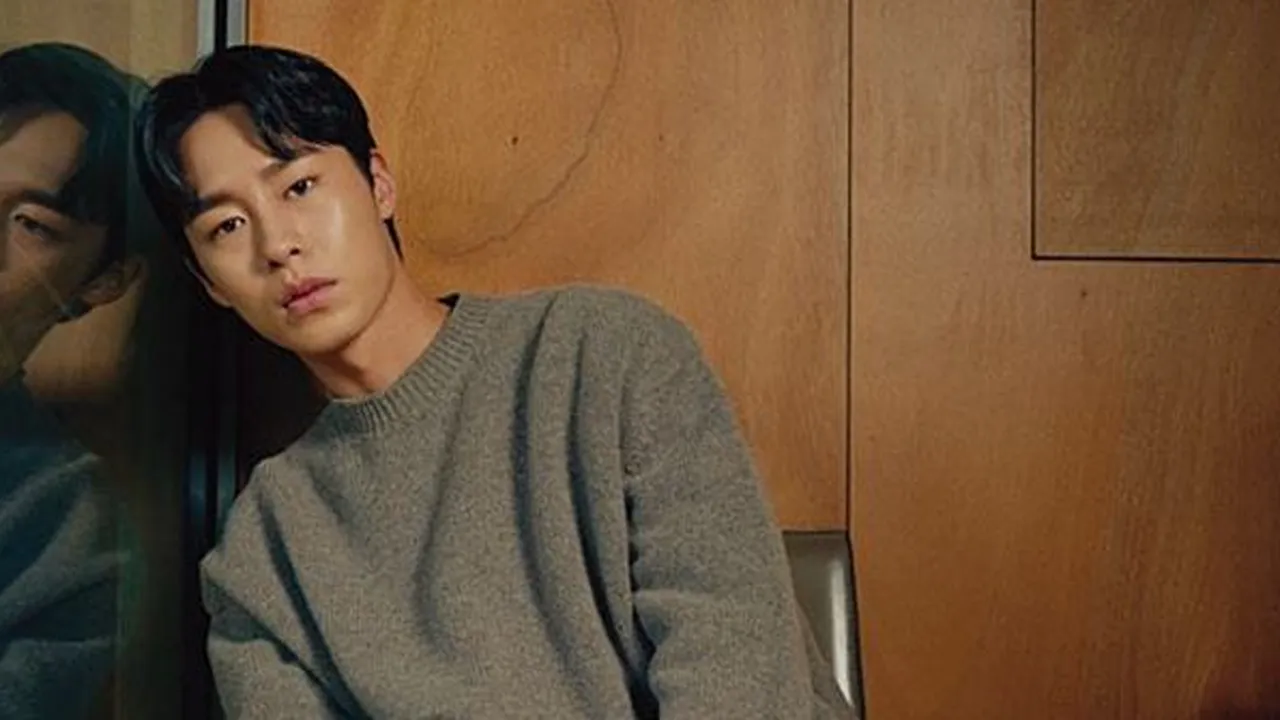 Dua Pesona Berbeda Lee Jae Wook dengan Rambut Tanpa atau Pakai Poni, Cocok yang Mana?