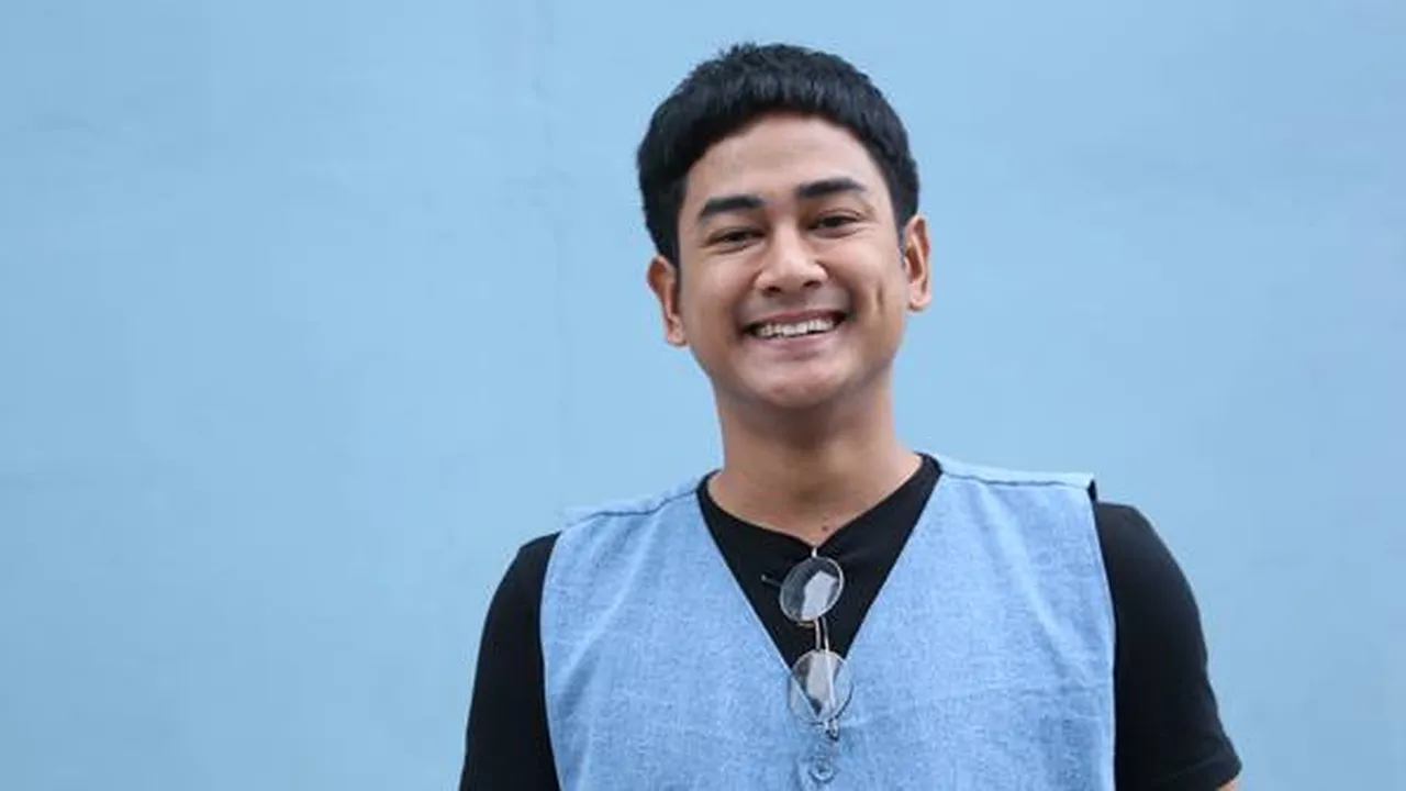Dwi Andhika Ungkap Pacar Pertamanya, Ternyata Artis Cantik Berhijab Ini Dwi Andhika Ungkap Pacar Pertamanya, Ternyata Artis Cantik Berhijab Ini
