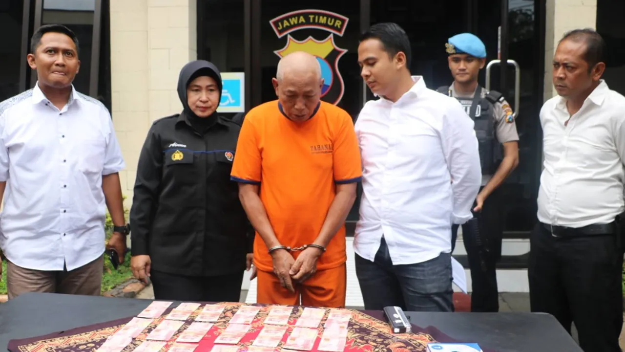 Edarkan Uang Palsu, Pria Ini Tukarkan 5 Juta Uang Asli Untuk 21 Juta Uang Palsu