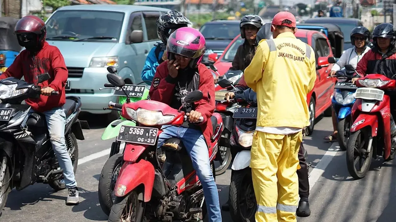 Efek Gas Air Mata Bikin Pedih, Penggunaan Pasta Gigi Ternyata Masih Jadi Mitos!