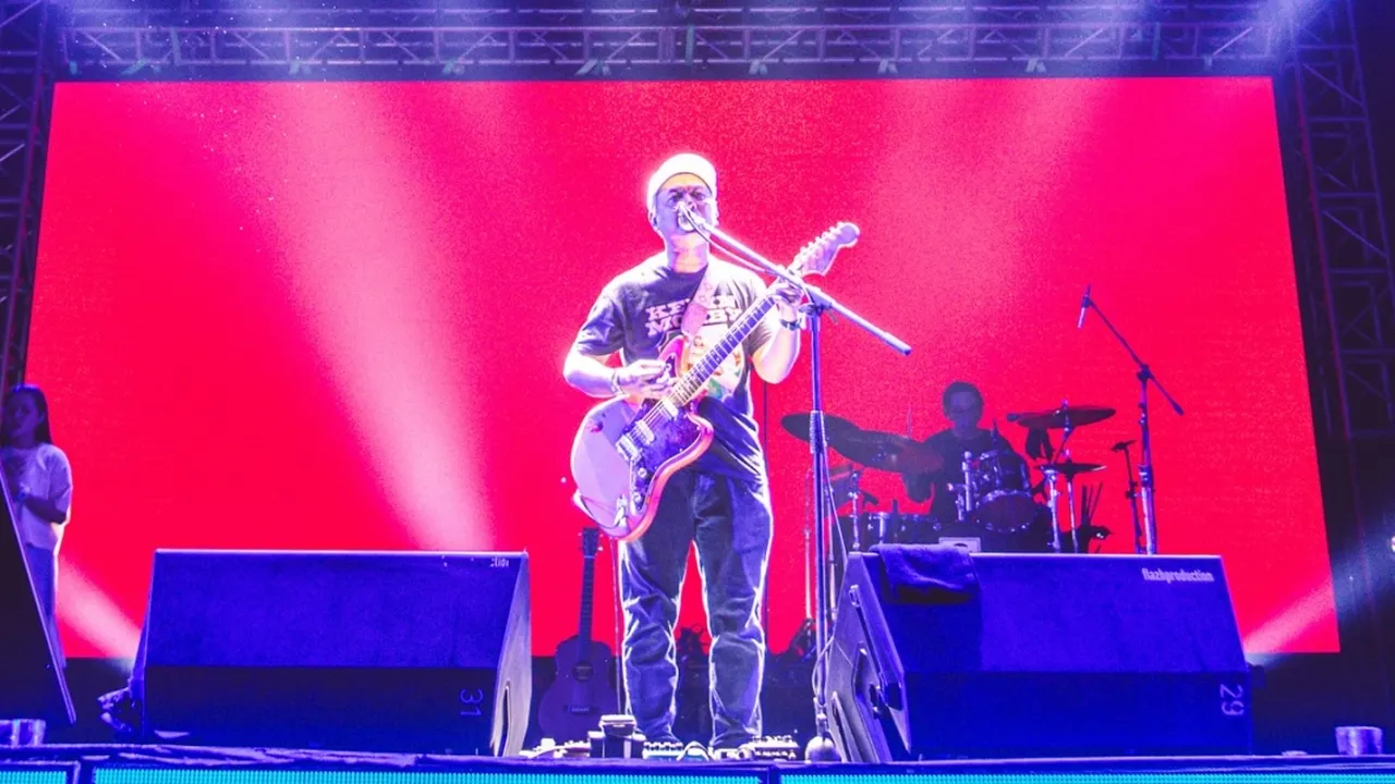 Efek Rumah Kaca Siapkan Panggung Spesial di Indonesia Music Summit 2025
