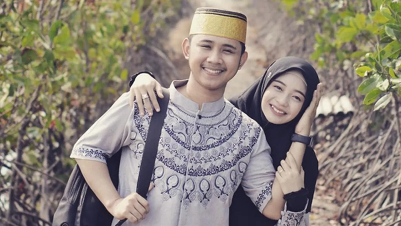 Ega Noviantika Posting Digendong Mesra Rafly DA, Bikin Netizen Gemas dan iri