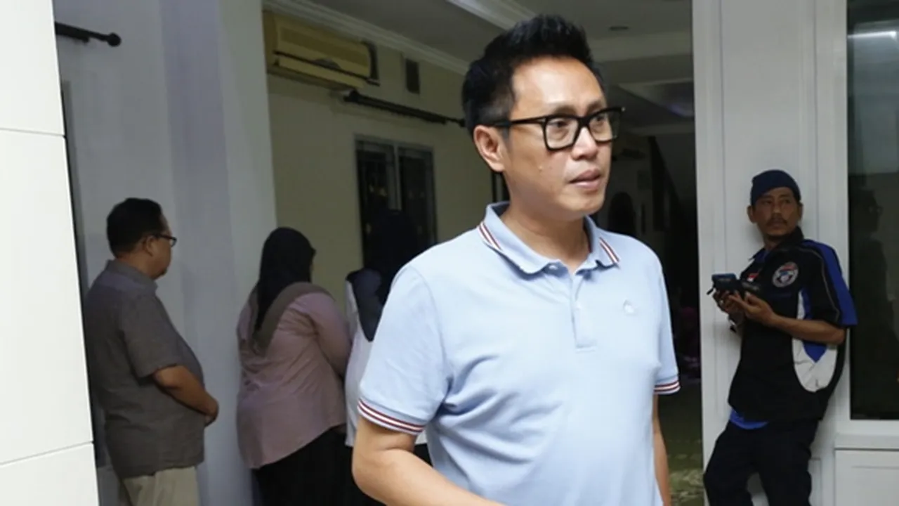 Eko Patrio Mengungkap Penyebab Kematian Sang Ibu