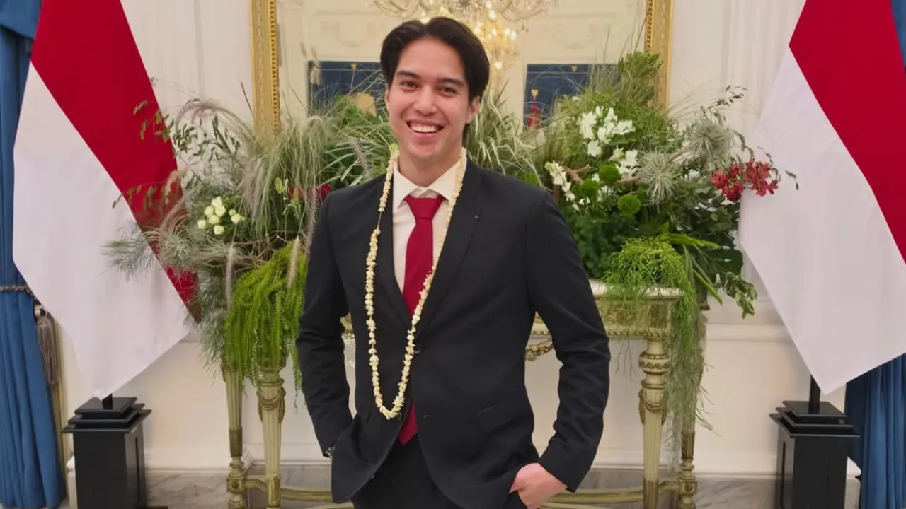 El Rumi Foto Bareng Bobby Kertanegara Saat Hadiri Upacara HUT ke-81 RI