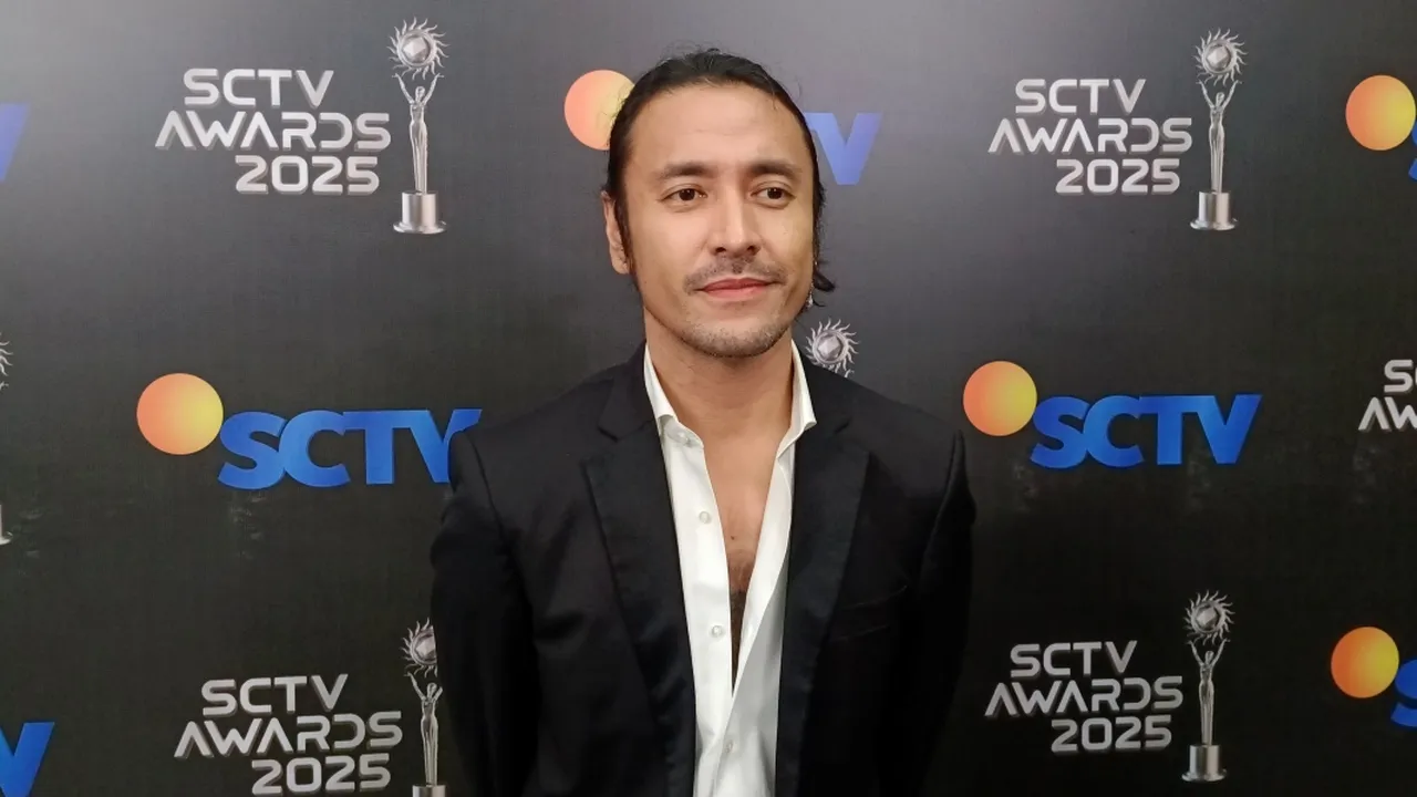Ello Merasa Kembali Muda di SCTV Awards 2025, Jadi 'Om-om' di Antara Bintang Muda