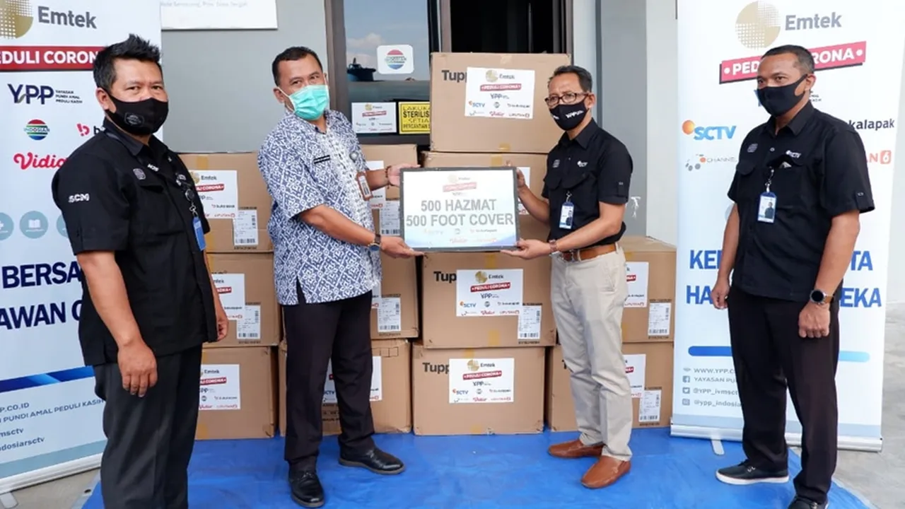 EMTEK Peduli Corona Beri Bantuan 1000 APD dan 100.000 Masker Kepada Gubernur Jawa Tengah