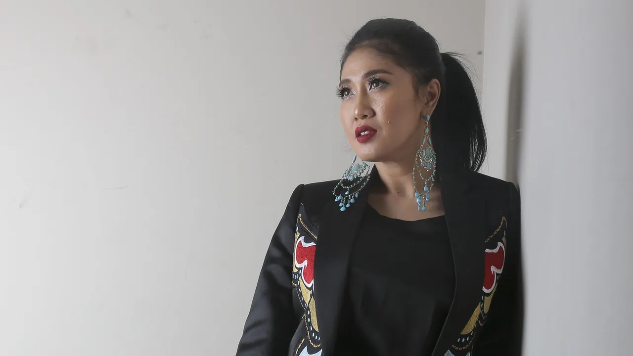 Erie Suzan Ditantang Zizi Kirana Kolaborasi Dangdut