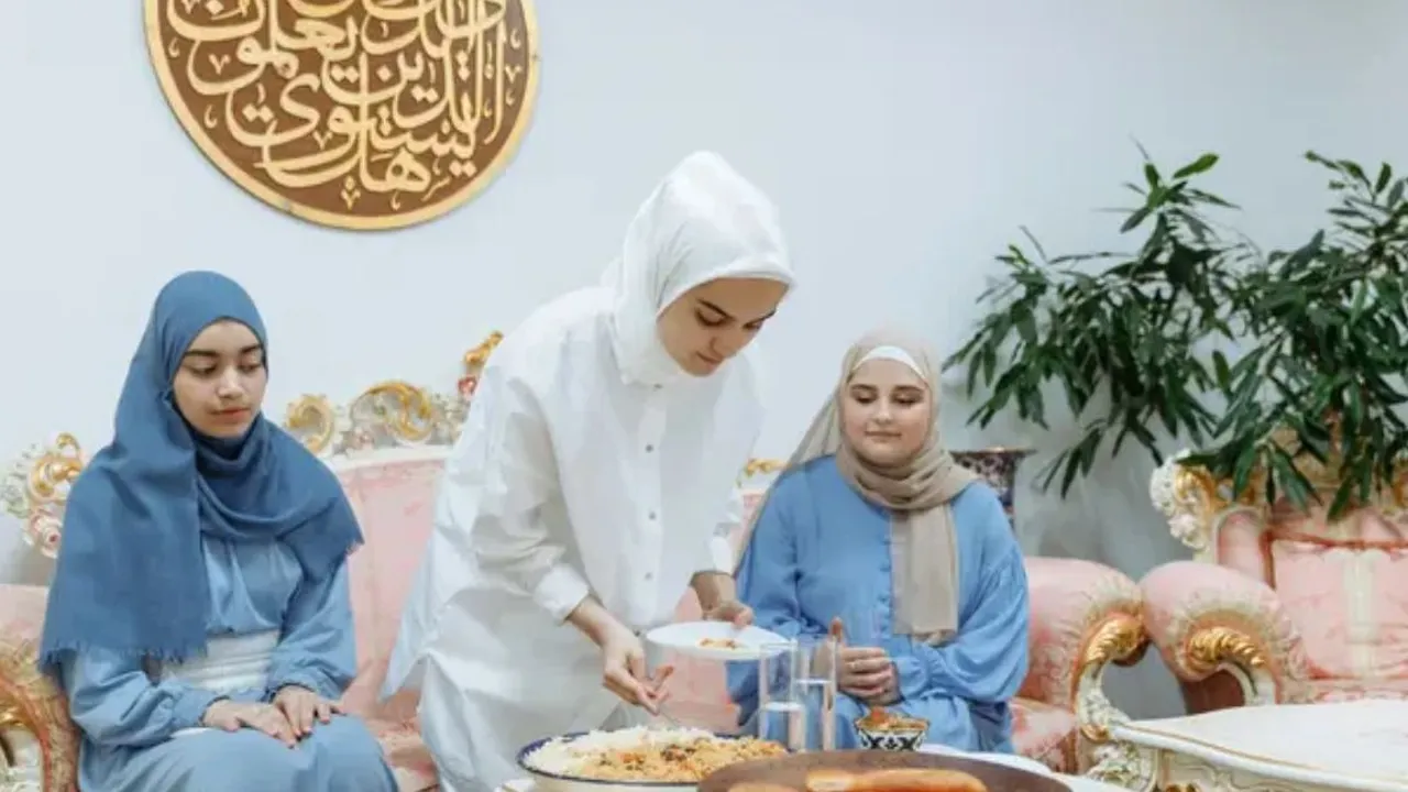 Etika Bertamu Saat Lebaran yang Perlu Diterapkan Menurut Ajaran Islam