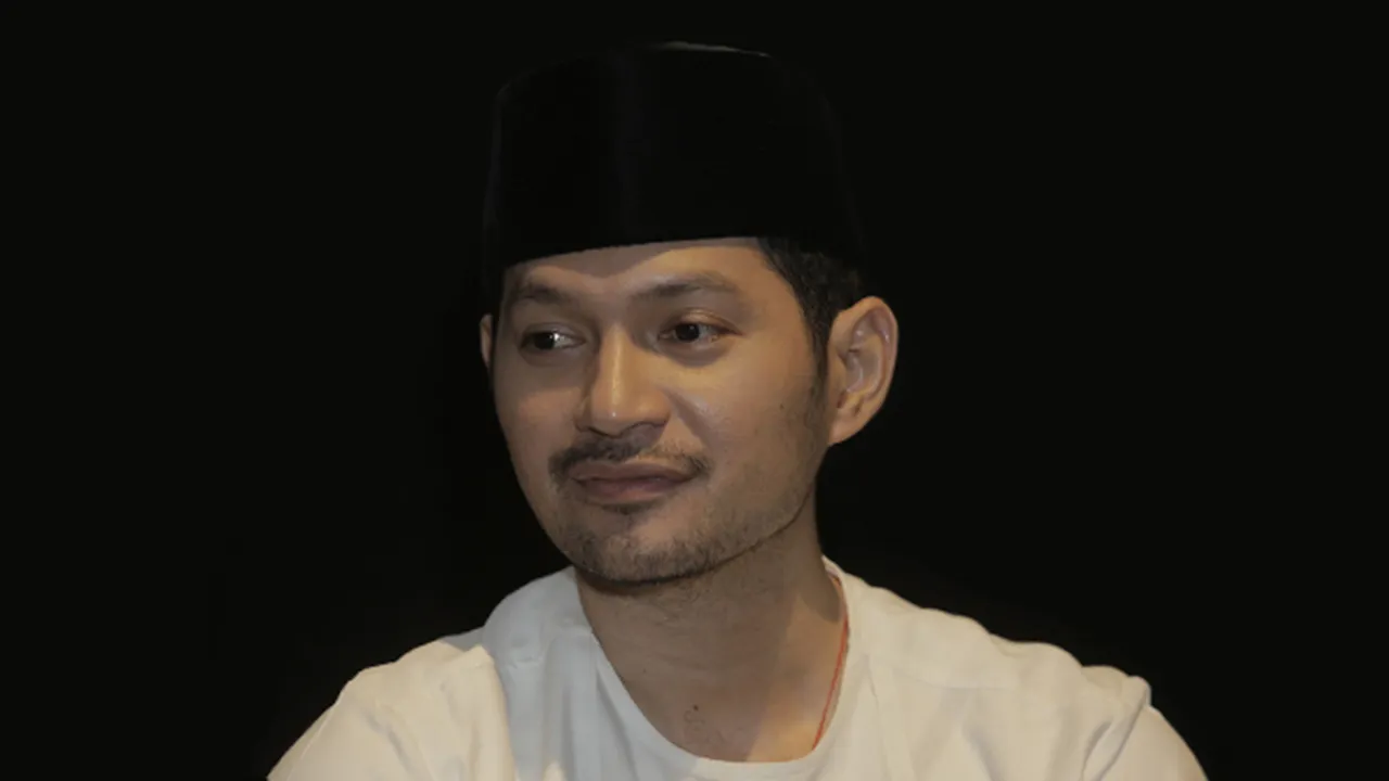 Evan Sanders Belajar Ngaji pada Irwansyah, Tertarik Dalami Agama