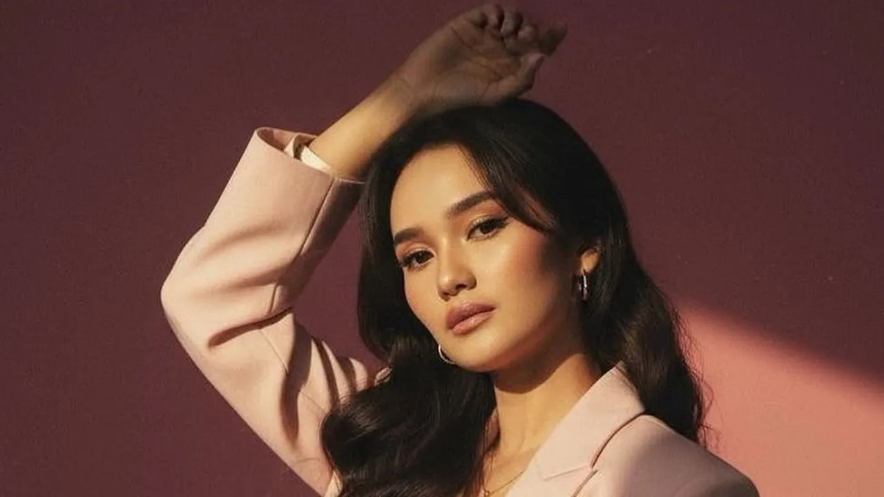 Faby Marcelia Jawab Rumor Nikah Siri, Siap Cari Cinta Baru di 2026 Faby Marcelia Jawab Rumor Nikah Siri, Siap Cari Cinta Baru di 2026