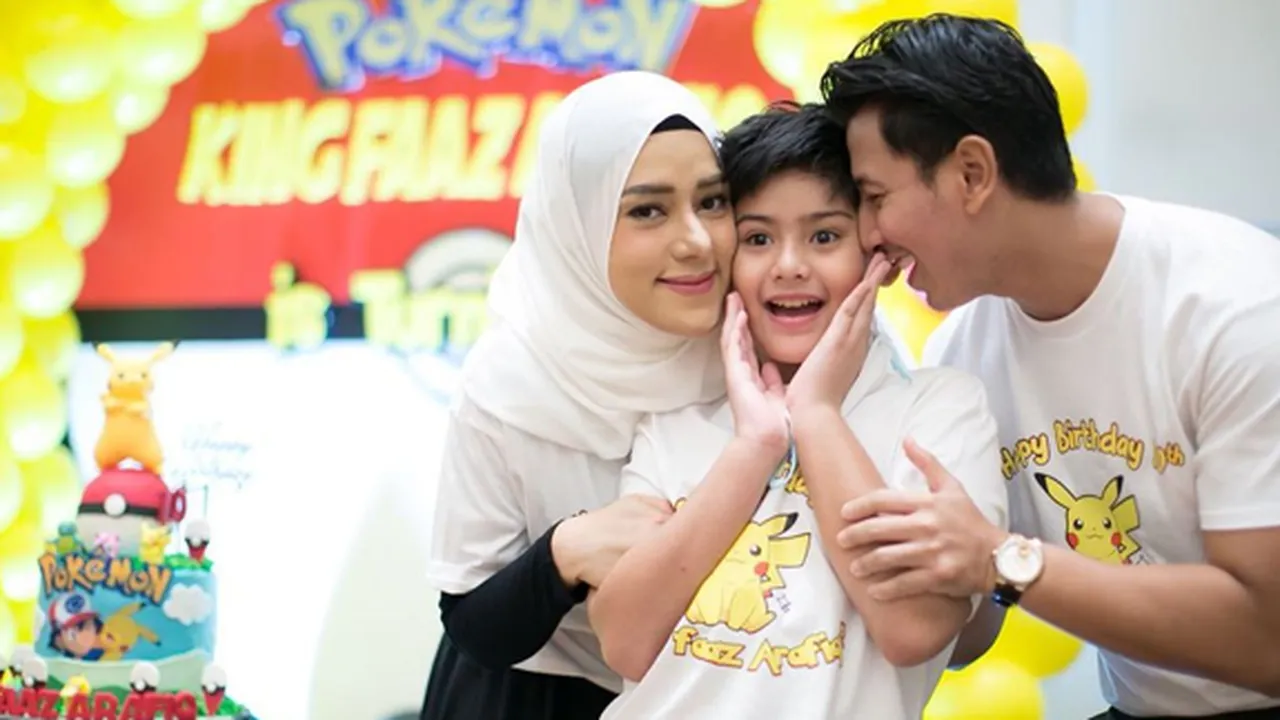 Fairuz A Rafiq Ajarkan King Faaz Bersedekah Sejak Dini