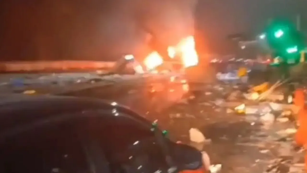 Fakta Kecelakaan Mengerikan di Gerbang Tol Ciawi, Dugaan Rem Blong hingga Kendaraan Terbakar