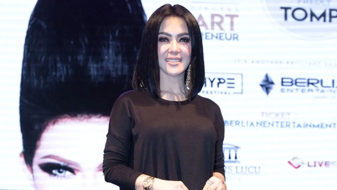 Fakta Syahrini, Hempaskan Amarah Dengan Cara Keliling Dunia - Soal Pacar