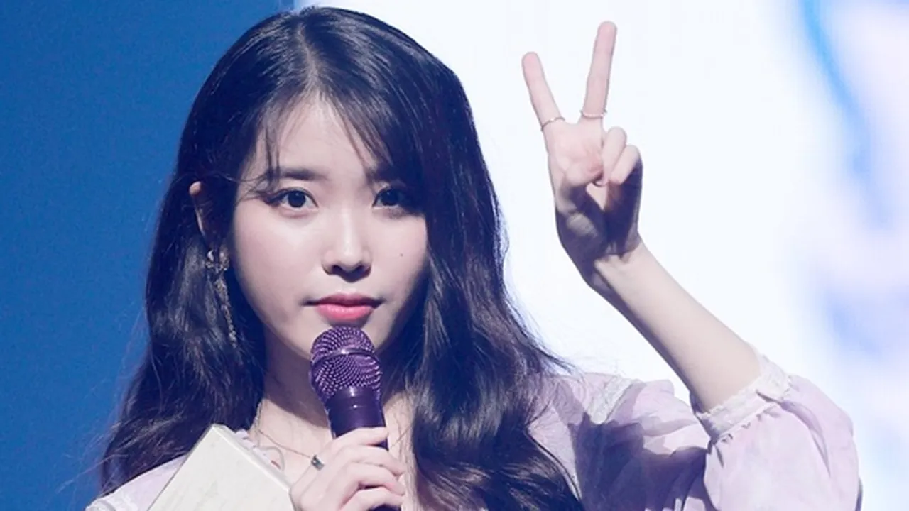 Fan Meeting, IU Bawakan Lagu OST HOTEL DEL LUNA yang Tak Resmi Dirilis