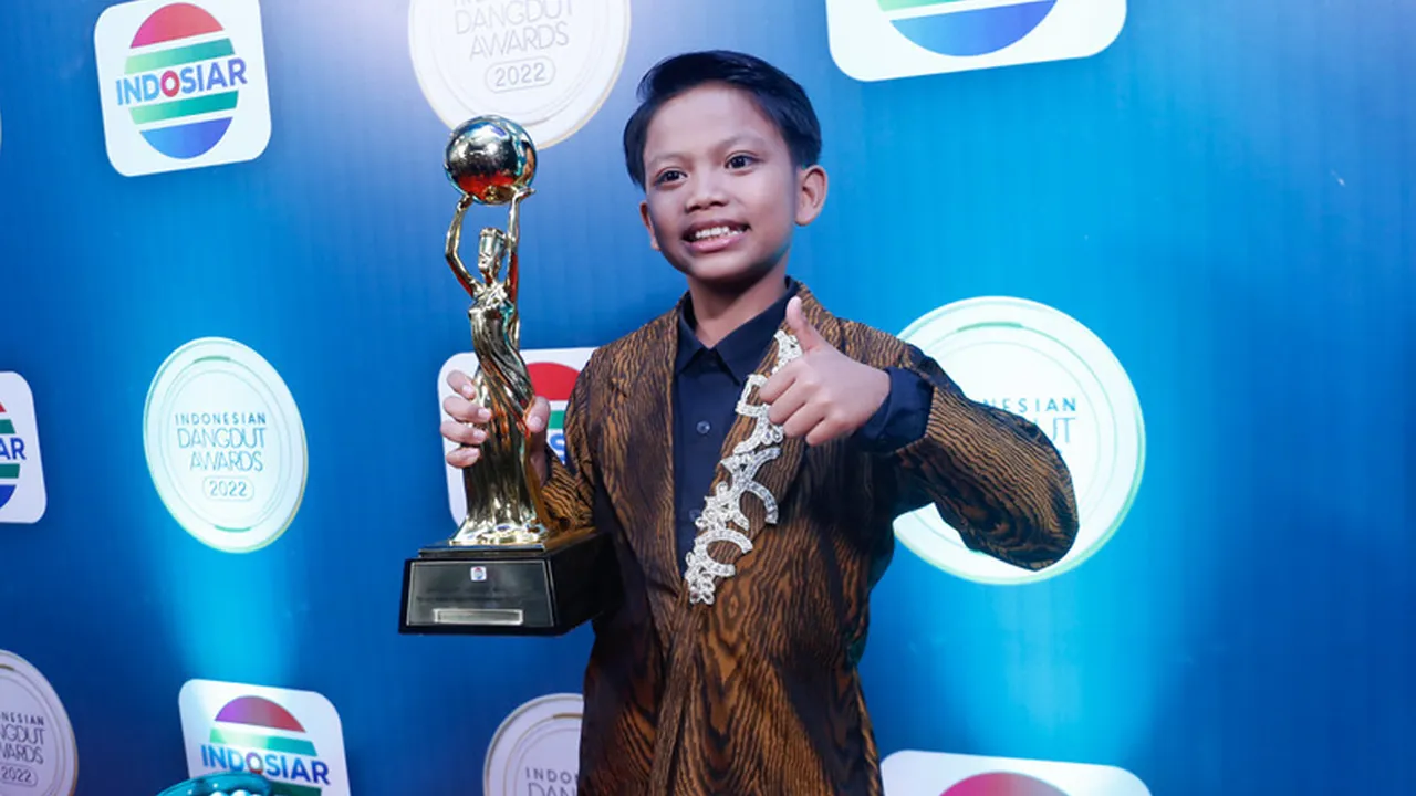 Farel Prayoga Menang Penghargaan Penyanyi Dangdut Daerah Pendatang Baru Solo Terpopuler Farel Prayoga Menang Penghargaan Penyanyi Dangdut Daerah Pendatang Baru Solo Terpopuler