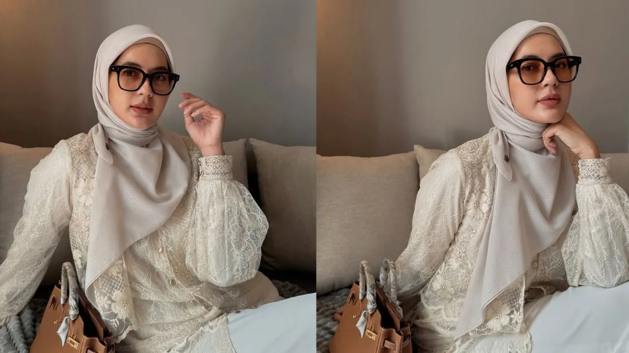 Fashion Hijab Cantik Ala Paula Verhoeven, Busana Dengan Warna Netral - Make Up Natural Namun Flawless