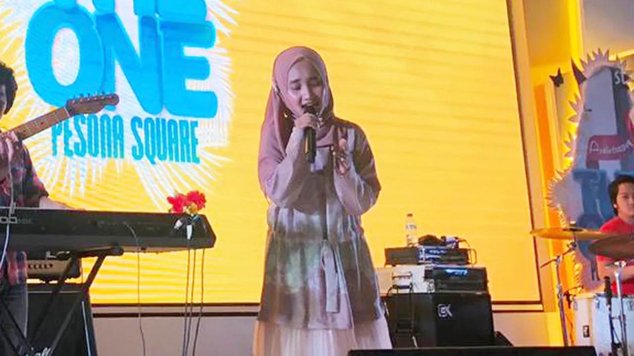 Fatin Ungkap Keseruannya Bisa Tampil di Mal yang Sempat Viral