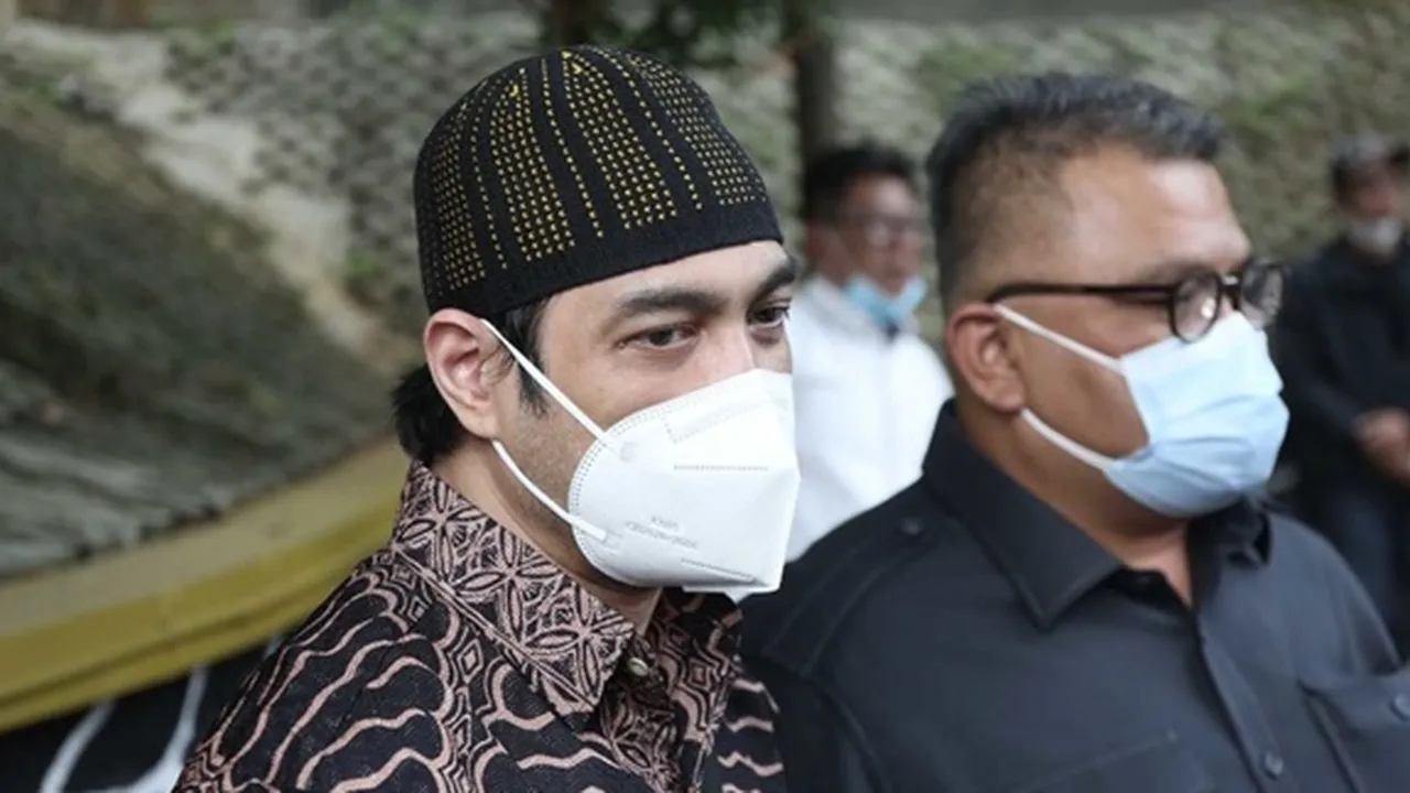 Ferry Irawan dan Anggia Novita Resmi Bercerai