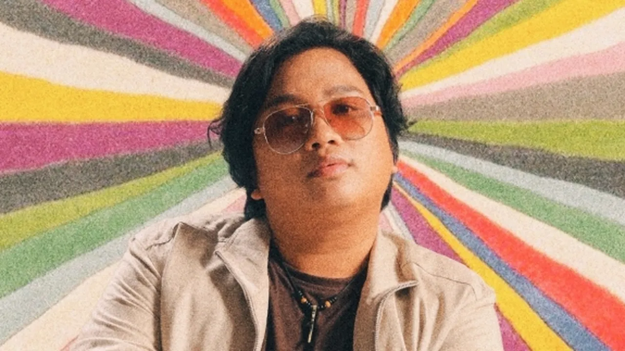 Fiko Nainggolan Rilis Single Retro 'Debar Asmara', Terinspirasi dari Diskoria dan Dian Sastrowardoyo