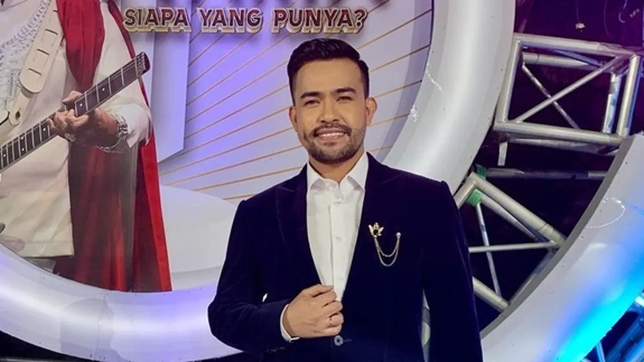 Fildan DA Nyanyi Lagu Indonesia Raya di Acara Anugerah KPI 2021