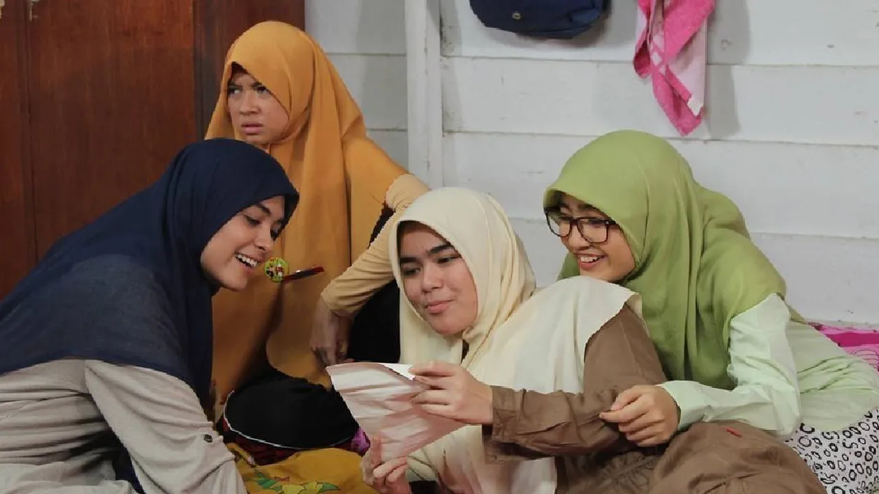 Film Indonesia Berlatar Belakang Pesantren yang Paling Menampilkan Nilai Religius