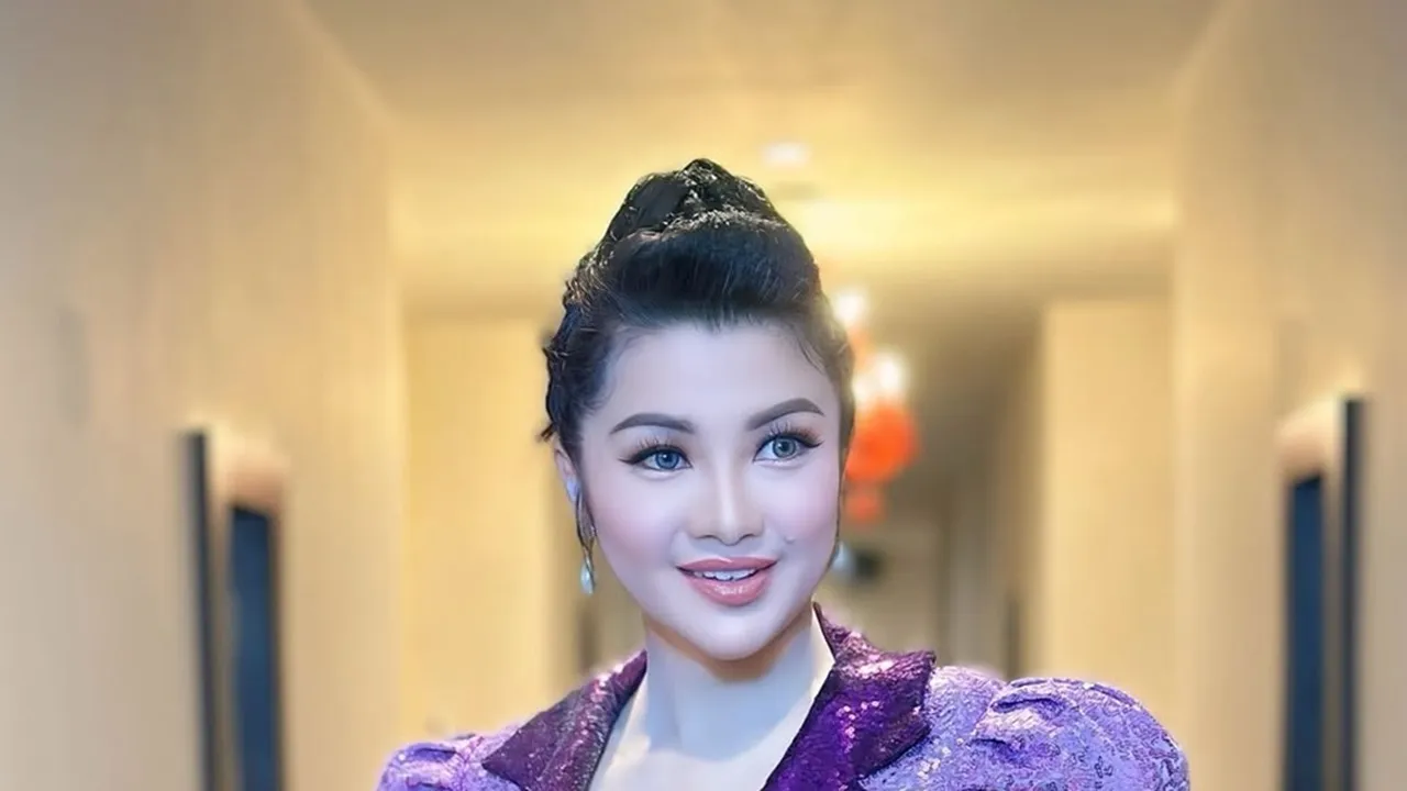 Fitri Carlina Rilis Bahagianya Aku Sama Kamu, Gak Disangka Sosok Ini yang Jadi Model MV