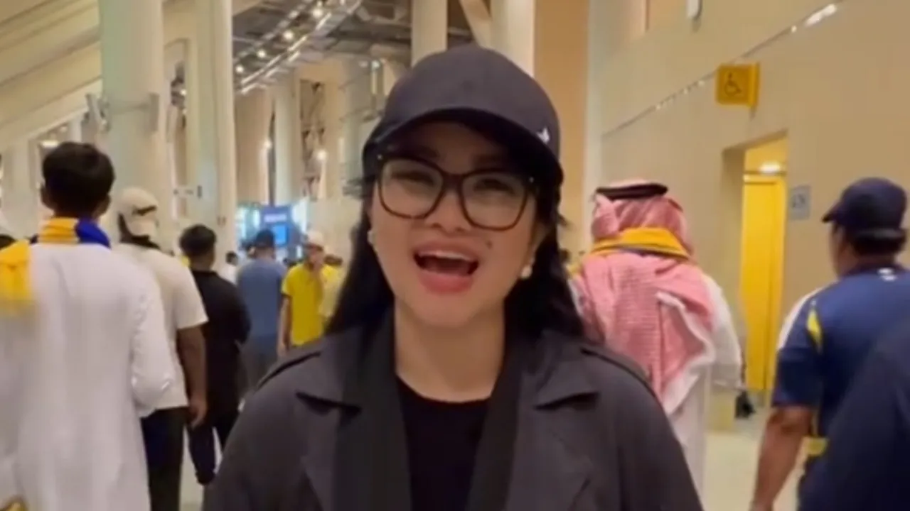 Fitri Carlina Wujudkan Mimpi Nonton Ronaldo Langsung di Jeddah