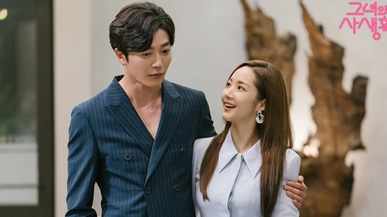 Foto BTS Syuting, Park Min Young & Kim Jae Wook Tetap Gandengan Romantis